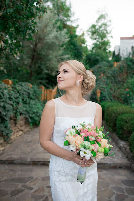 Wedding photographer Anna Ivanova (ivanova27). Photo of 12 July 2020