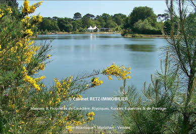 Propriété en bord de mer avec jardin 5