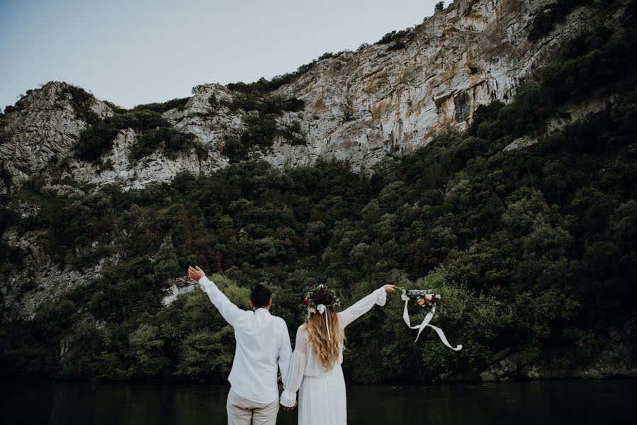 Bryllupsfotograf Lina Tzegkozi (vlstories). Bilde av 18 oktober 2023