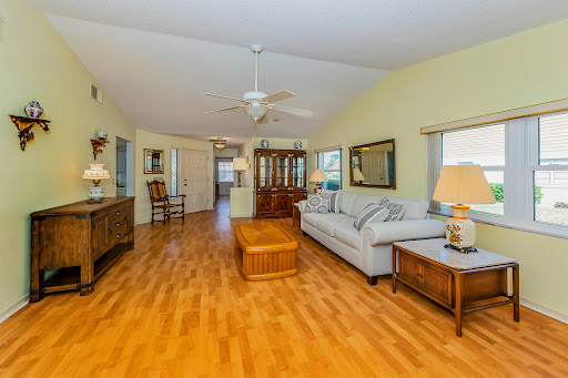 Maison avec piscine et jardin 3