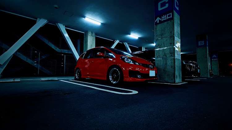 フィットのHONDA・FIT・FIT RS・エアポートウォーク名古屋に関するカスタム事例の投稿画像3枚目