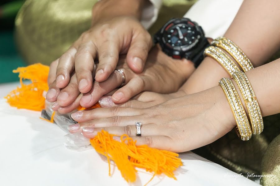 Fotógrafo de casamento Weerajata Jatarupamaya (jatarupamaya). Foto de 8 de setembro 2020