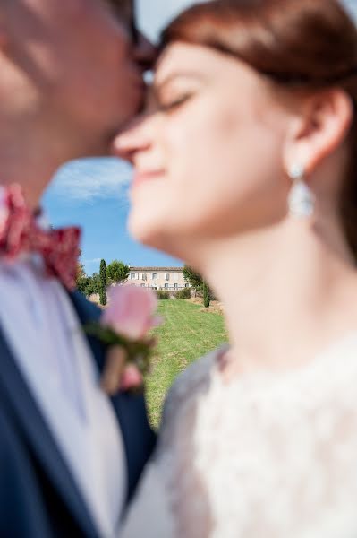 Fotógrafo de casamento Elena Joland (labellefrance). Foto de 20 de julho 2019