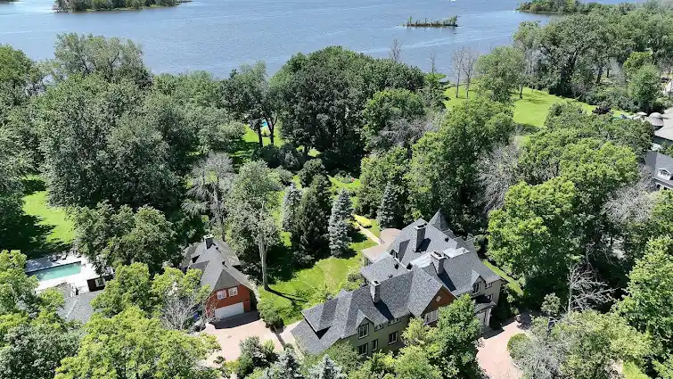 House - photo 1