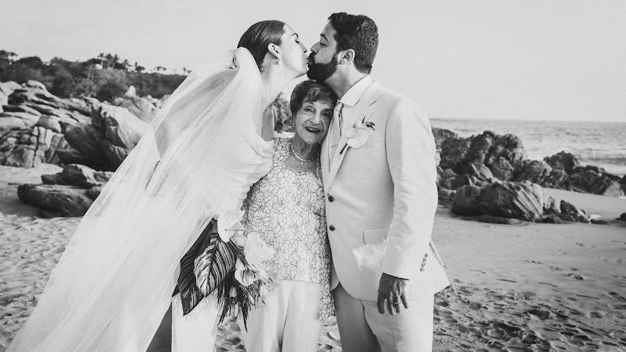 Fotografo di matrimoni Alejandra Cárdenas Palacios (cumulofoto). Foto del 15 ottobre 2022