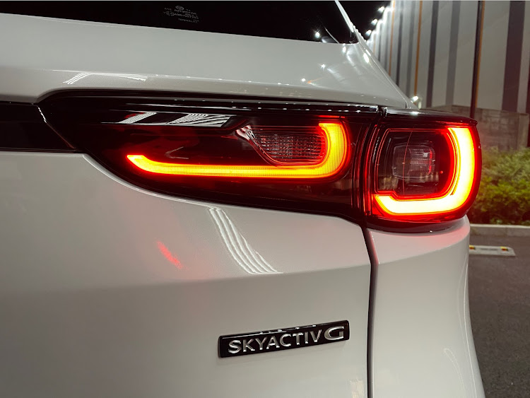 CX-8の梅雨の晴れ間・洗車、コーティング・洗車場にて・ヌルテカ・いつもイイネ&コメントありがとうございます🙇‍♂️に関するカスタム事例の投稿画像5枚目
