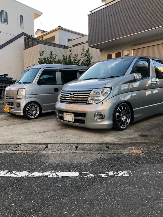 エルグランドのウィザード・カールソン・妻の車です、リアルに。に関するカスタム事例の投稿画像5枚目