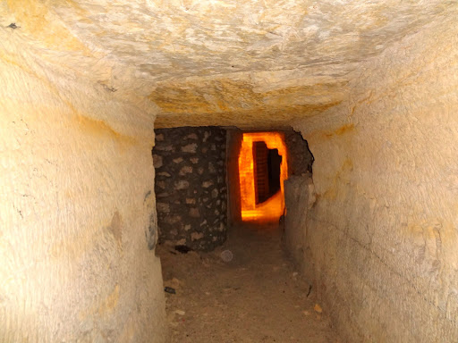 Catacombs (very sad place) Paris France 2011