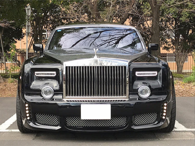 ファントムのファントム・WALD・Black Bison・WALD blackbison・ロールスロイスに関するカスタム事例の投稿画像3枚目