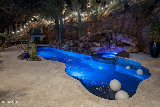 Maison avec piscine et terrasse 3