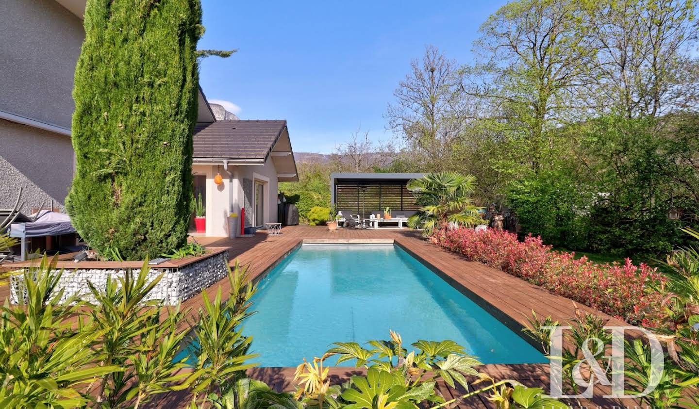 House with pool and garden Saint-Alban-Leysse