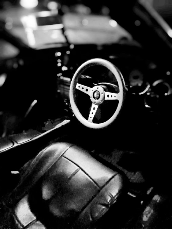 ロードスターの梅雨・愛車の白黒写真展に関するカスタム事例の投稿画像1枚目