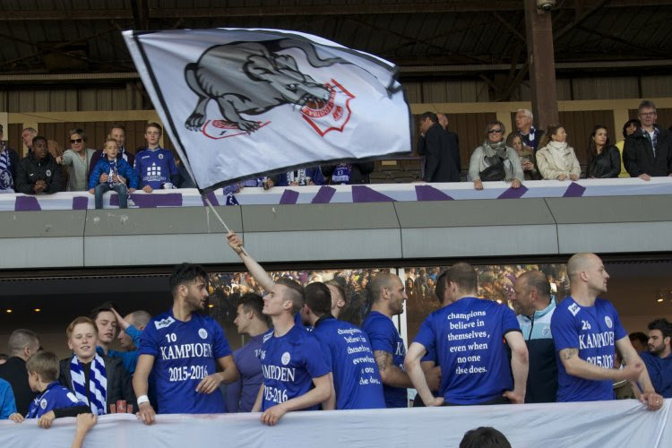 Spelers Beerschot-Wilrijk snoerden criticasters de mond met bewuste tekst op kampioenenshirts 