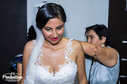 Fotógrafo de casamento Kevin Daniel Herrera Trujillo (danasproductions). Foto de 2 de dezembro 2019