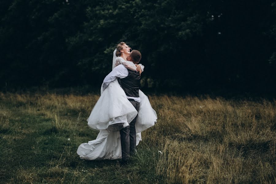 Wedding photographer Volodimir Lesik (tsembel). Photo of 24 September 2020