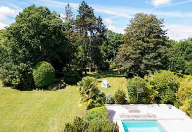 Property with pool and garden 5