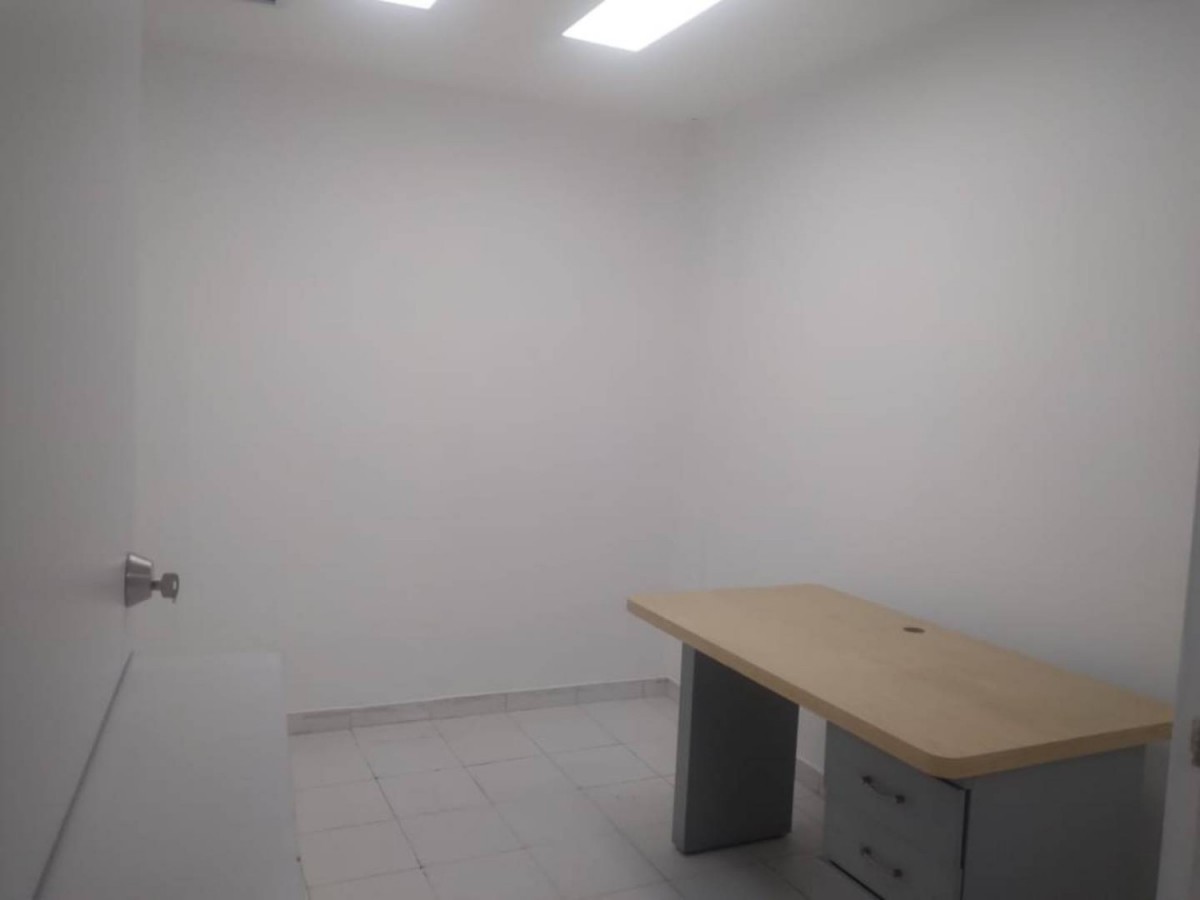 Consultorio En Arriendo - Chapinero Central, Bogota