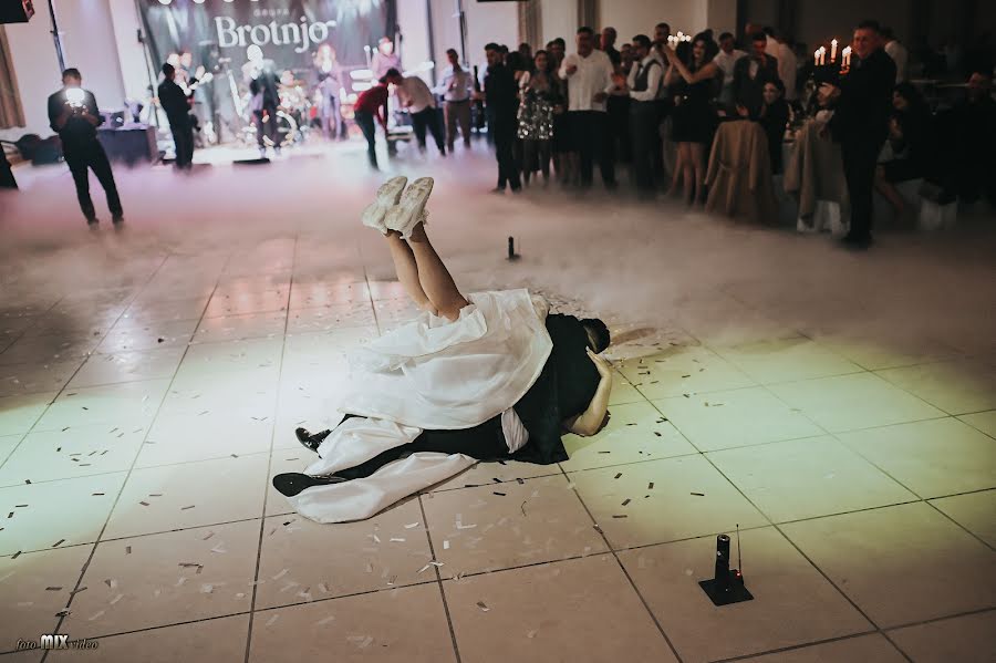 Fotógrafo de casamento Pero Šušnjar (fotomixvideo). Foto de 12 de outubro 2023