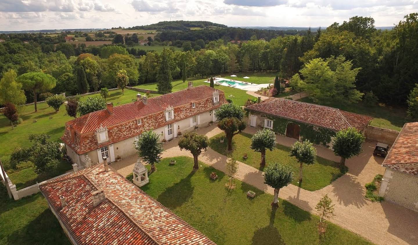 Propriété avec piscine et jardin Allemans