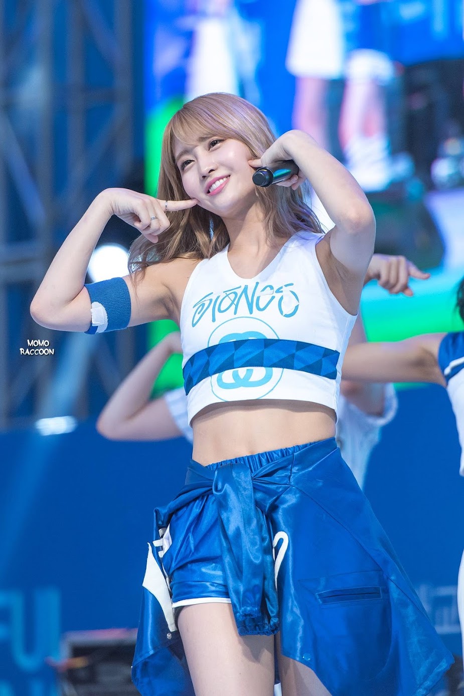 momo4