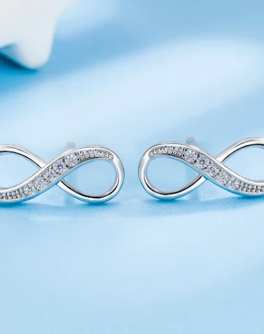 Romantische diamant oorstekers met - 3