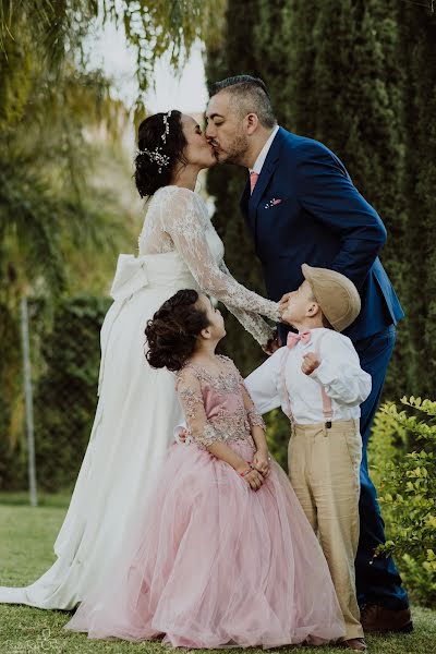 Jurufoto perkahwinan Paola Reyorn (paolareyorn). Foto pada 29 Disember 2019