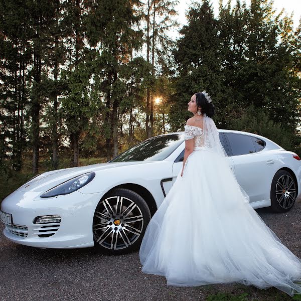 Wedding photographer Olga Tkachenko (tkachenkooly). Photo of 28 August 2019