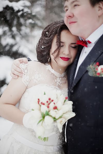 Wedding photographer Anastasiya Sharonova (sharonovaaa). Photo of 17 January 2017