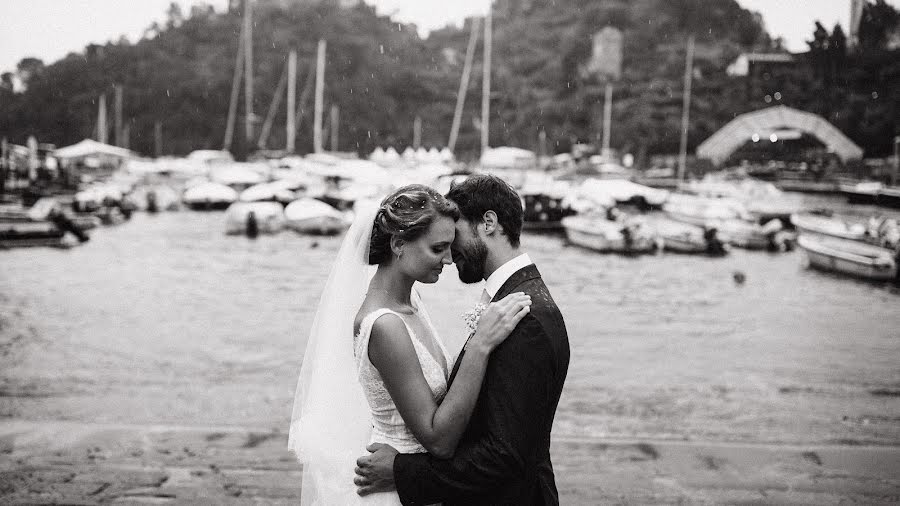 Fotografo di matrimoni Alessio Piombo (alessiopiombo). Foto del 4 aprile 2020