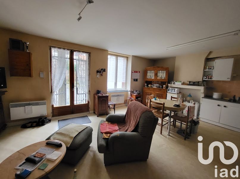 Vente appartement 2 pièces 46 m² à Saint-Etienne (42000), 45 000 €