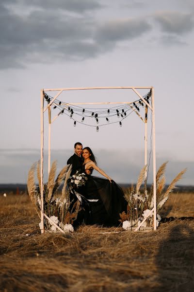 Fotógrafo de casamento Lenar Karim (bewym). Foto de 10 de julho 2019