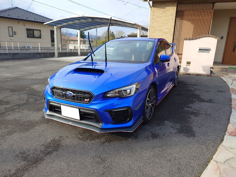 WRX STIの洗車・新車契約・WRX STI・wrx・卒業？に関するカスタム事例の投稿画像1枚目