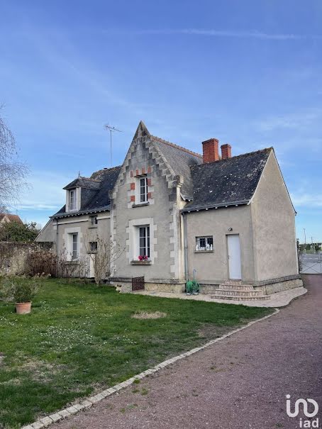 Vente maison 7 pièces 131 m² à Saint-Hippolyte (37600), 210 000 €