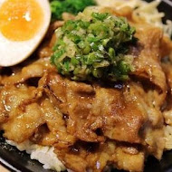 大河屋 燒肉丼 串燒