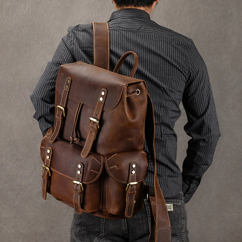 Sac à dos en cuir Crazy Horse grande capacité, idéal pour voyages et activités en extérieur, rabattable et résistant.