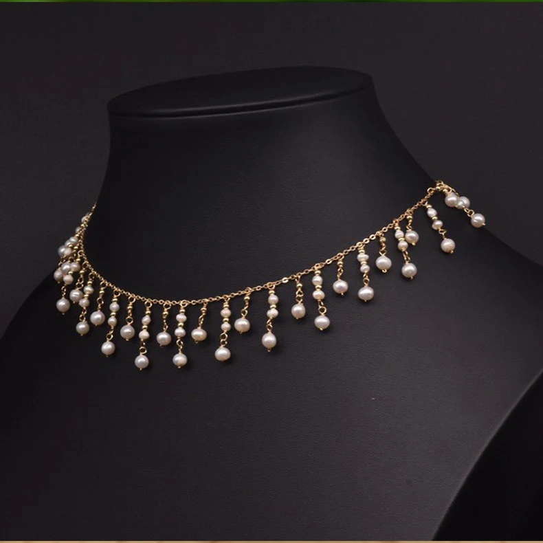 Colar longo com pingente de borla e pérolas de água doce naturais para mulheres. Adicione elegância ao seu visual e estilo refinado.