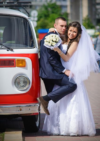 Wedding photographer Yura Yakovenko (drug108). Photo of 12 June 2013