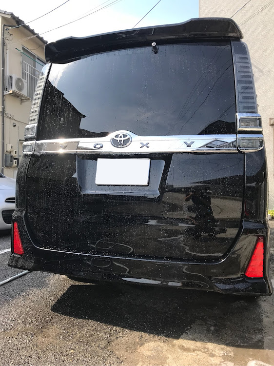 ヴォクシーの洗車・流れるウィンカー・ヴォクシー・煌に関するカスタム事例の投稿画像3枚目