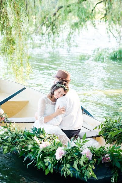 Fotógrafo de casamento Anna Romanovskaya (annromanovska). Foto de 30 de outubro 2017