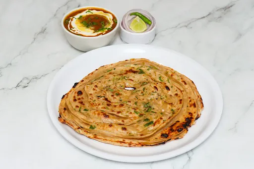 Dal Makhani + Laccha Paratha