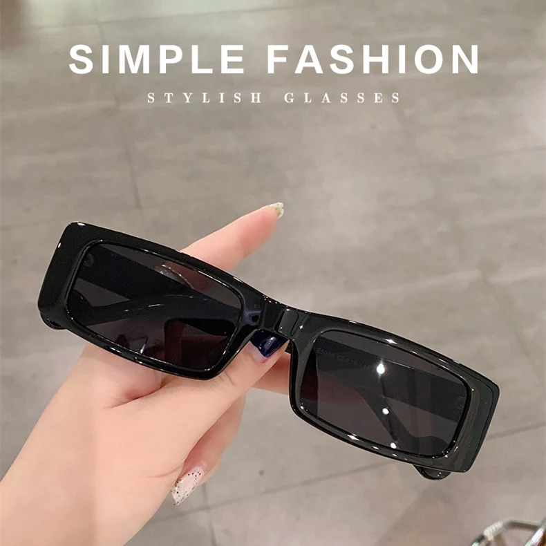 Trendy dames zonnebril met klein vierkant montuur, UV-bescherming, stijlvol design, ideaal voor een moderne en modieuze look.