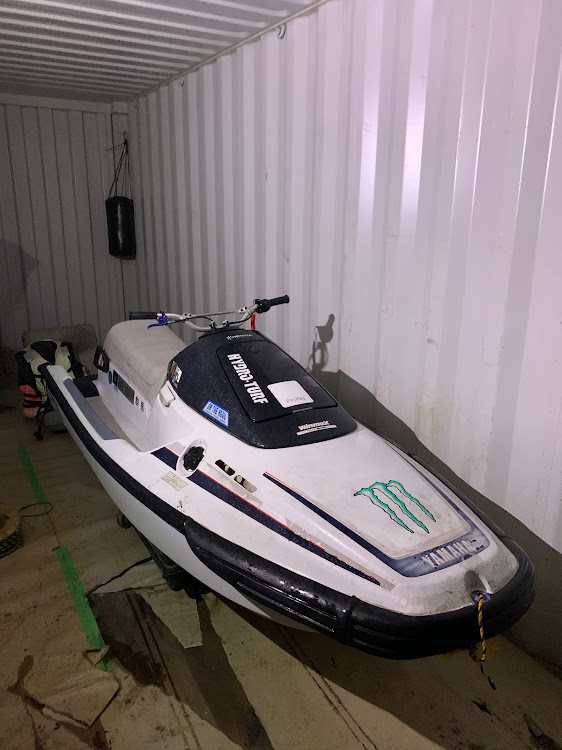 akiraさんが投稿したマリンジェット・ヤマハ・TL650・水没艇・オーバーホールに関するカスタム事例の投稿画像1枚目