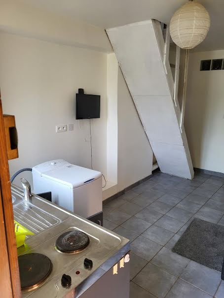 Location meublée maison 2 pièces 27 m² à Saint-Arnoult-en-Yvelines (78730), 490 €