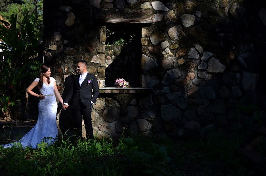 Fotografo di matrimoni Adrian Dario (imagen54). Foto del 12 giugno 2018