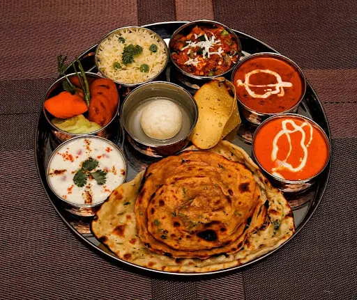 Veg Deluxe Thali