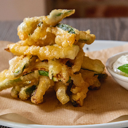 Frittura Di Zucchine E Salsa Al Parmigiano