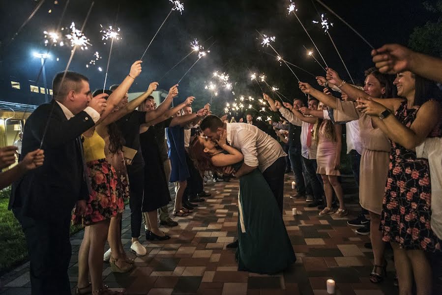 Fotografo di matrimoni Eszter Szalai (emeraldphotouk). Foto del 9 aprile 2022