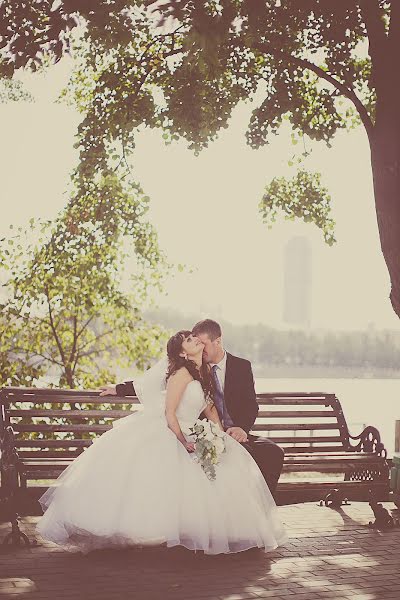 Fotografo di matrimoni Semen Svetlyy (semsvetliy). Foto del 12 gennaio 2014