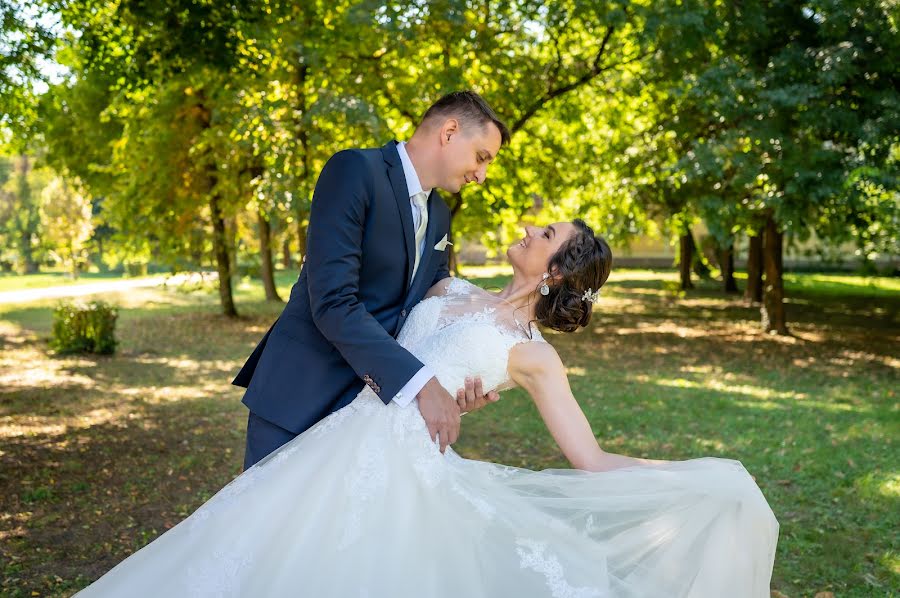 Fotógrafo de bodas Peter Szabo (szabopeter). Foto del 30 de septiembre 2021