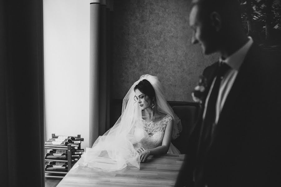 Wedding photographer Rostislav Kovalchuk (artcube). Photo of 17 March 2017